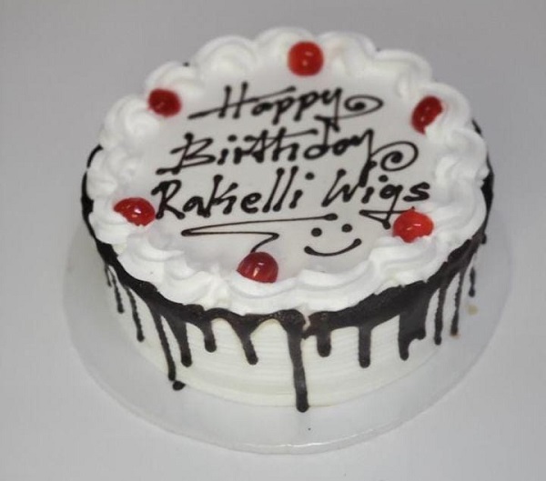 Classic 1kg Vanilla Cake