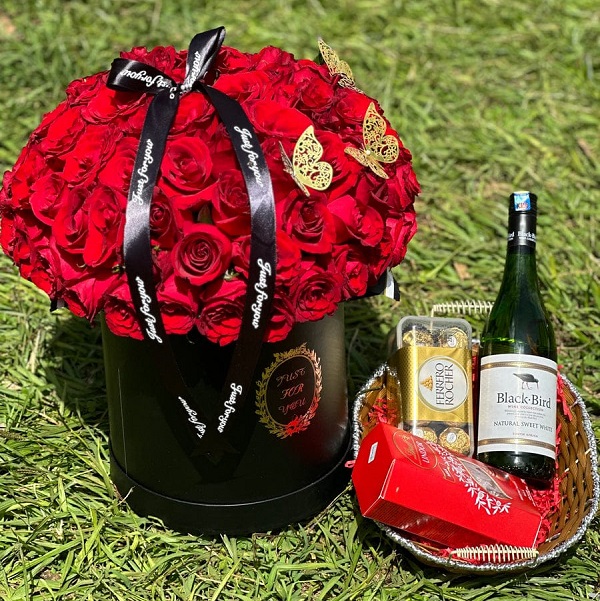 Love in Bloom Box