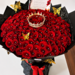 200 Red Roses Luxury Bouquet with Crown