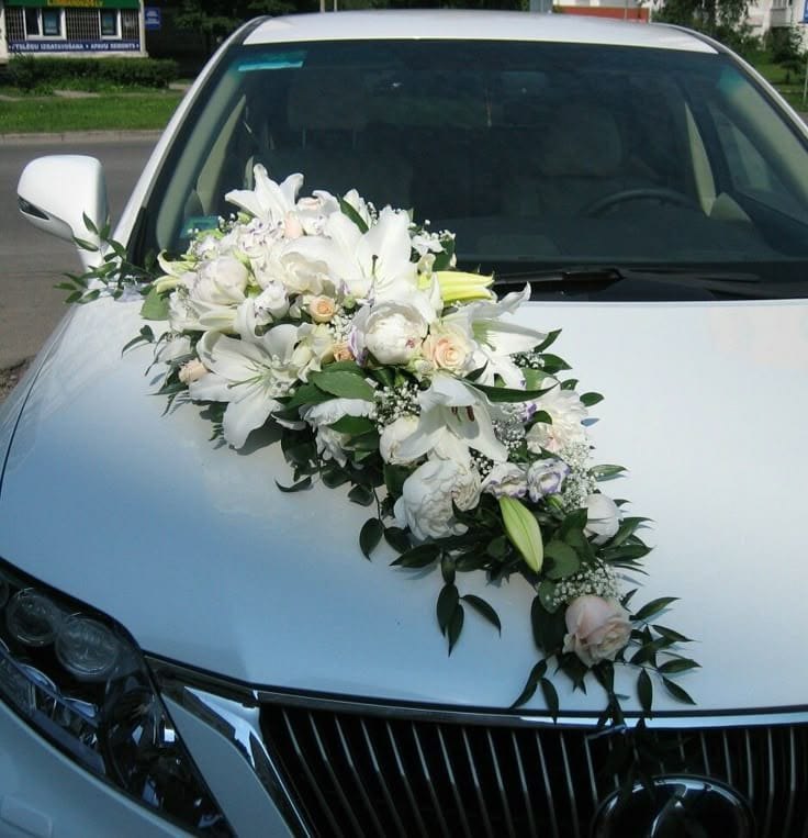 White Lily Wedding Car Decor