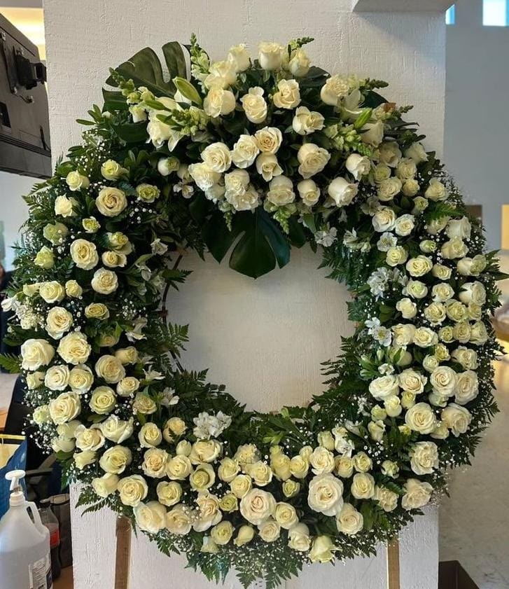 Everlasting Peace – Large White Rose Funeral Wreath